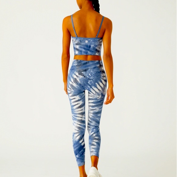 TORY BURCH SPORT HIGH-RISE SEAMLESS TIE-DYE 7/8 LEGGINGS IN TORY NAVY SIZE SMALL - Picture 3 of 6
